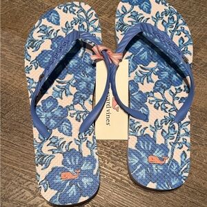 Vineyard Vines Girls Flip Flops Size 5 Tide Blue Whale